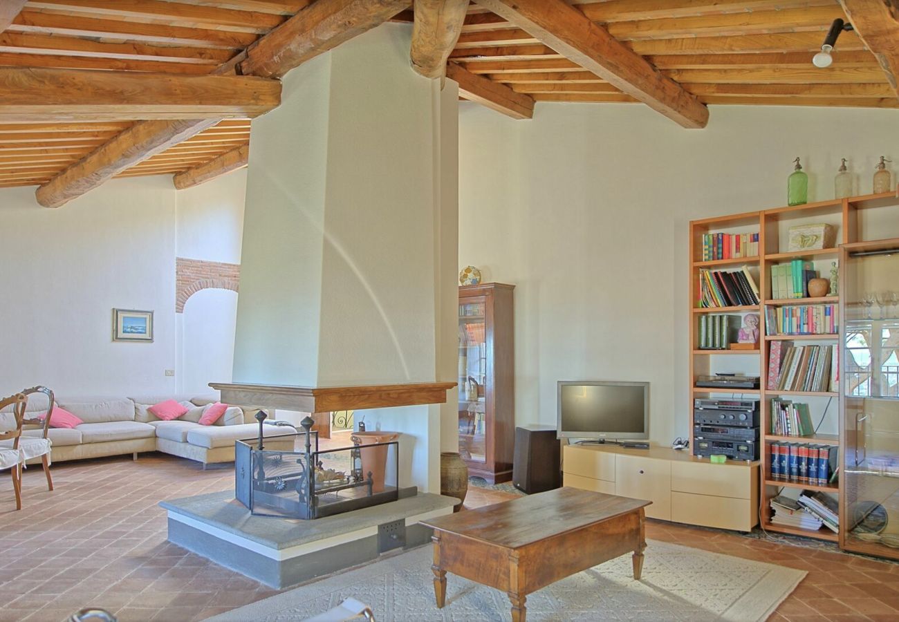 Villa in Camaiore - Luxury Villa close to the sea of Forte dei Marmi