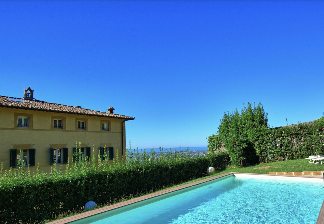 Villa in Camaiore - Luxury Villa close to the sea of Forte dei Marmi