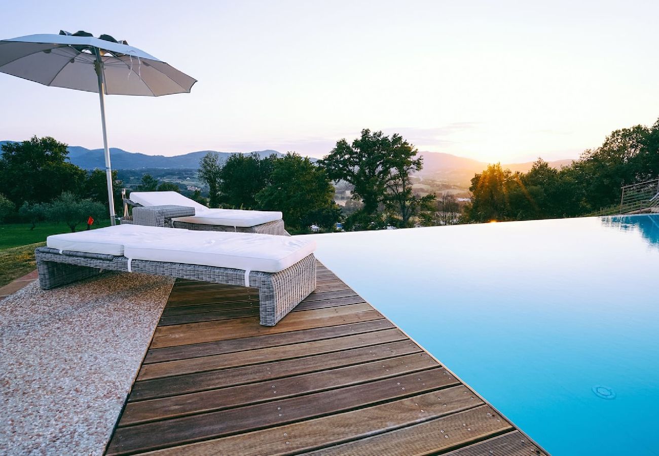 Villa in Reggello - Villa Ruota with views on the Tuscan countryside