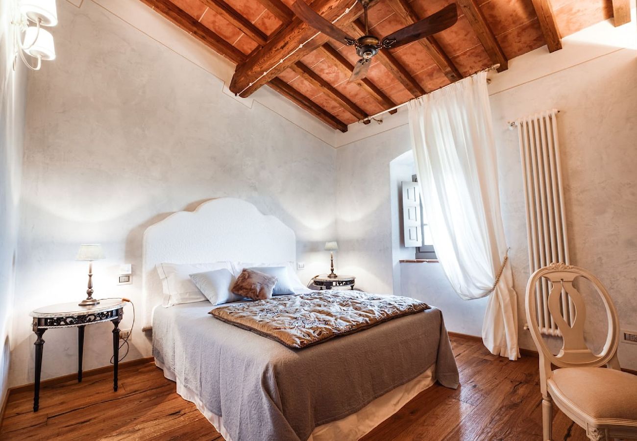 Villa in Reggello - Villa Ruota with views on the Tuscan countryside