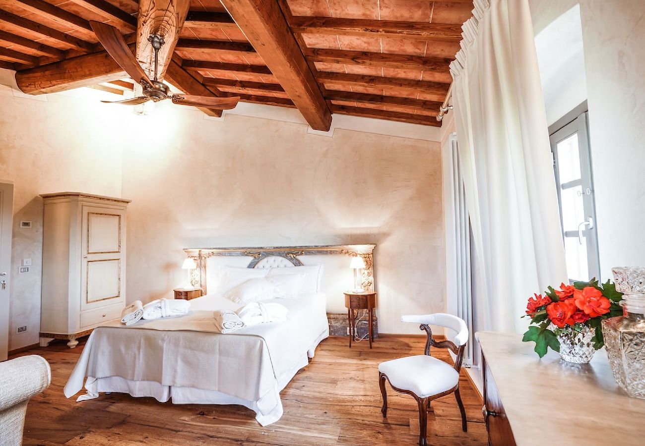 Villa in Reggello - Villa Ruota with views on the Tuscan countryside