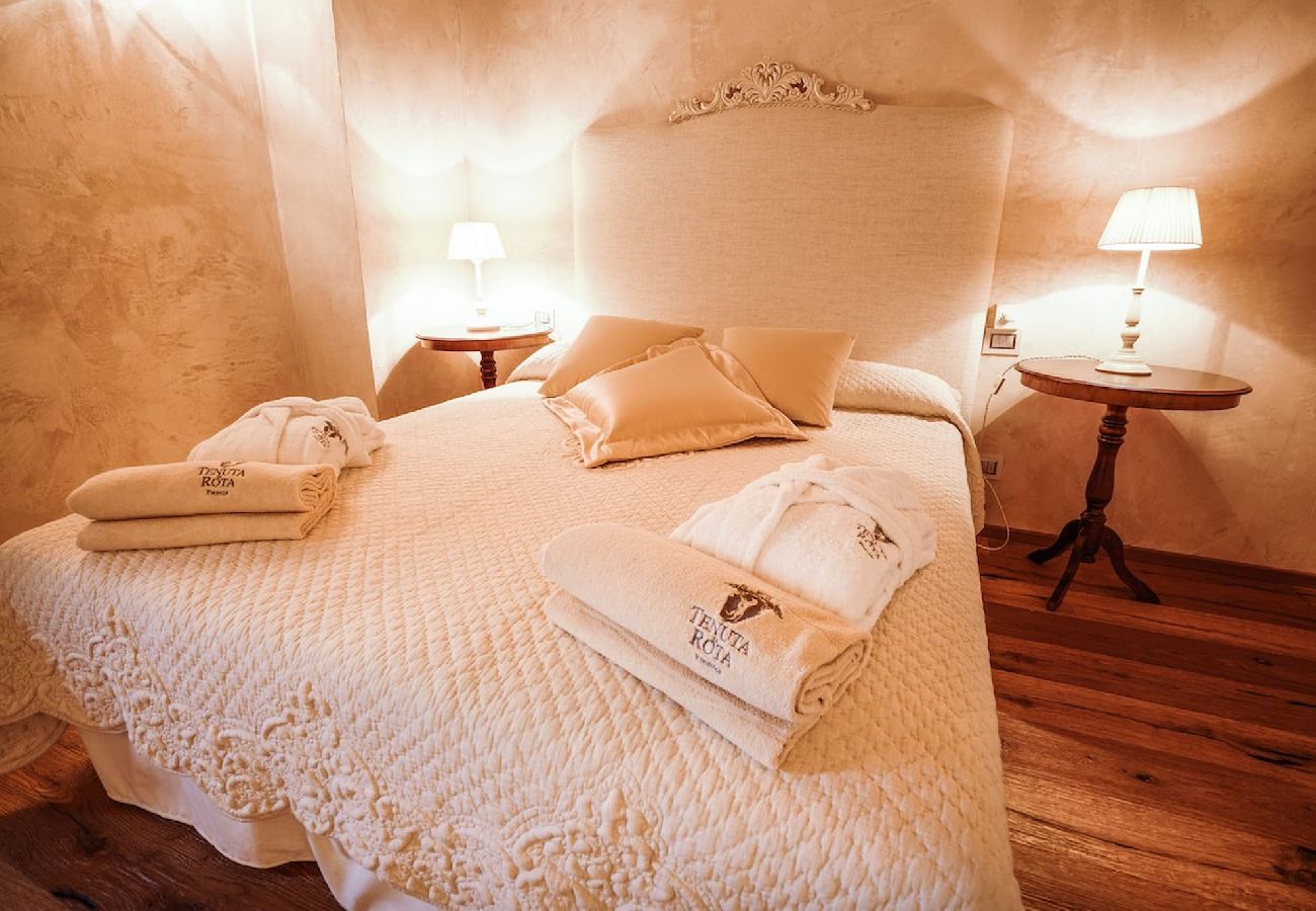 Villa in Reggello - Villa Ruota with views on the Tuscan countryside