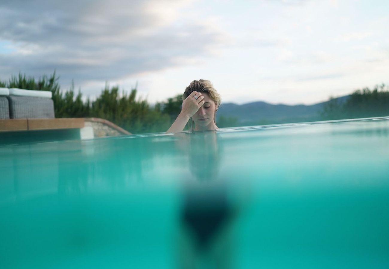 Villa in Reggello - Villa Ruota with views on the Tuscan countryside