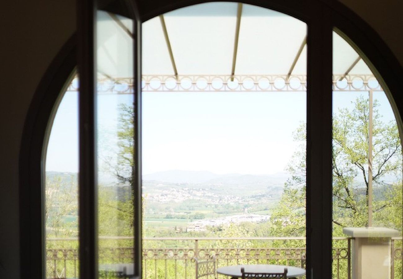 Villa in Reggello - Villa Ruota with views on the Tuscan countryside