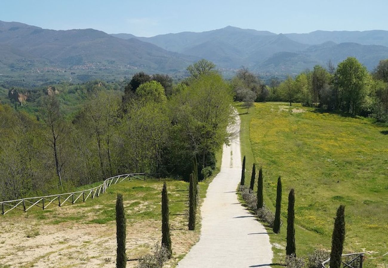 Villa in Reggello - Villa Ruota with views on the Tuscan countryside