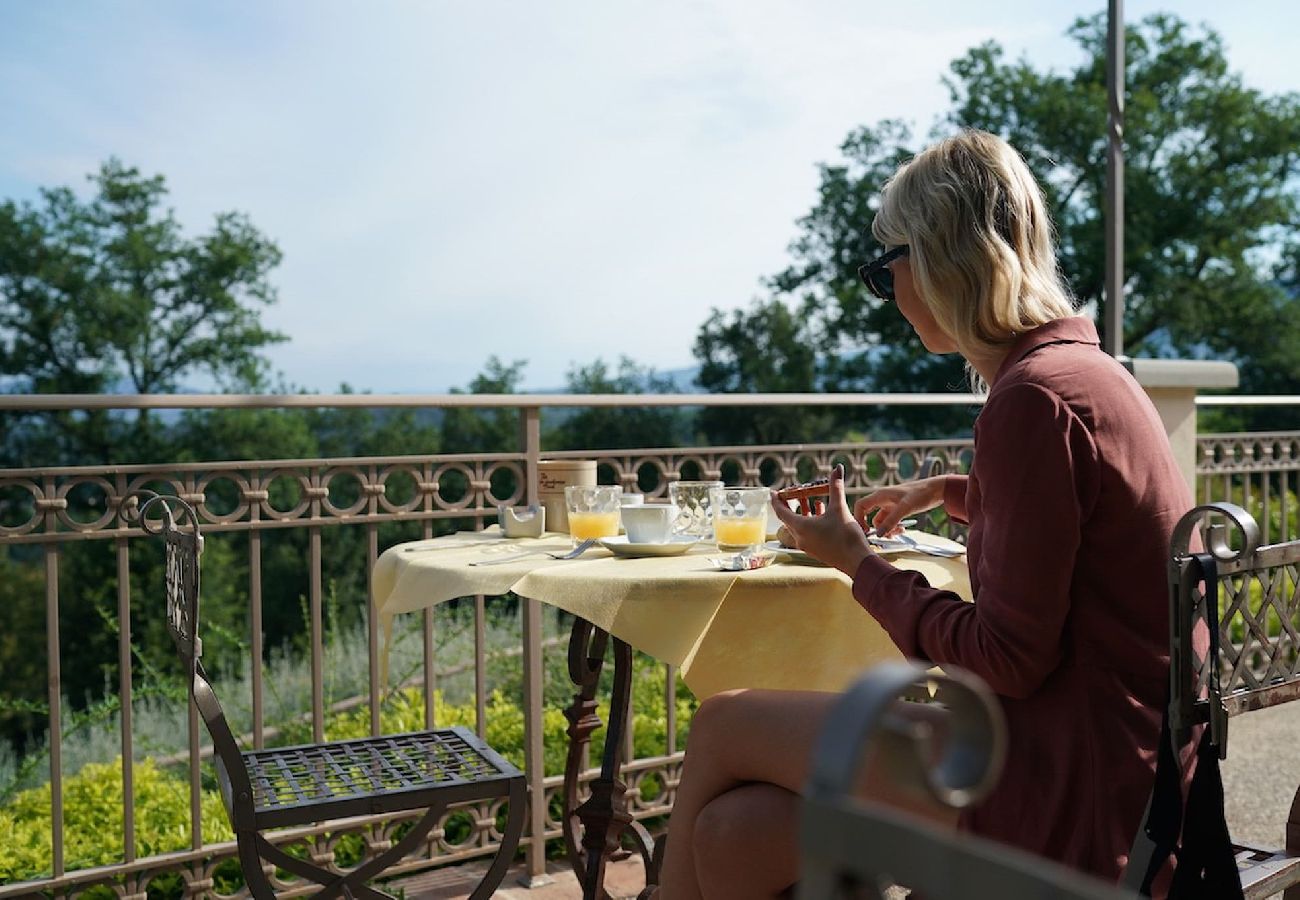 Villa in Reggello - Villa Ruota with views on the Tuscan countryside