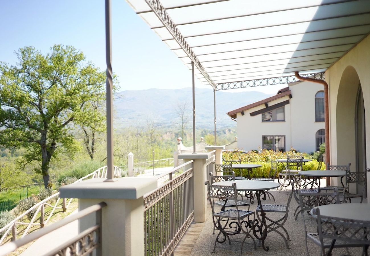 Villa in Reggello - Villa Ruota with views on the Tuscan countryside