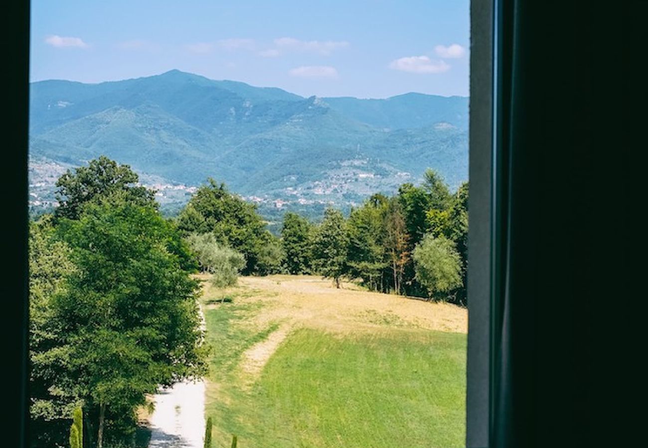 Villa in Reggello - Villa Ruota with views on the Tuscan countryside