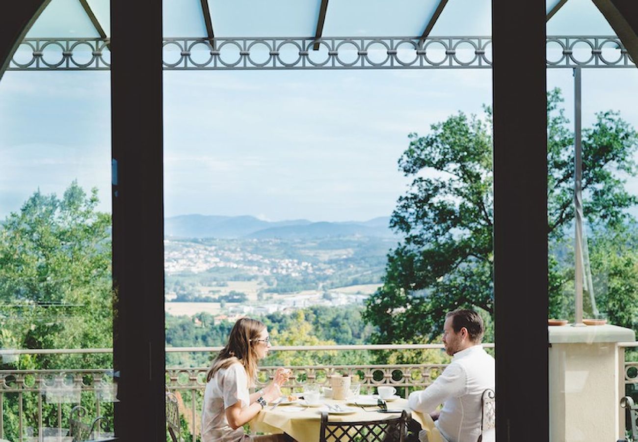 Villa in Reggello - Villa Ruota with views on the Tuscan countryside