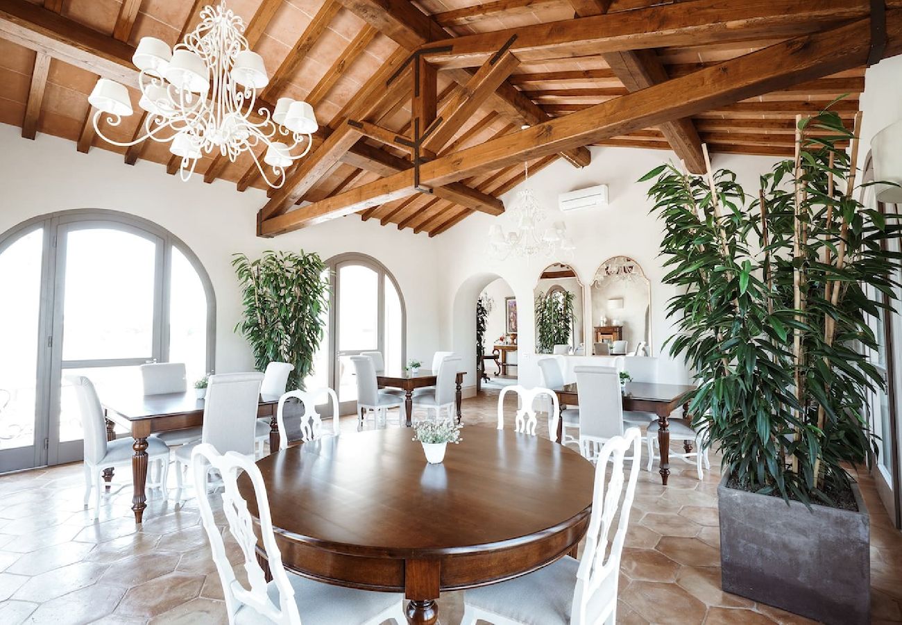 Villa in Reggello - Villa Ruota with views on the Tuscan countryside