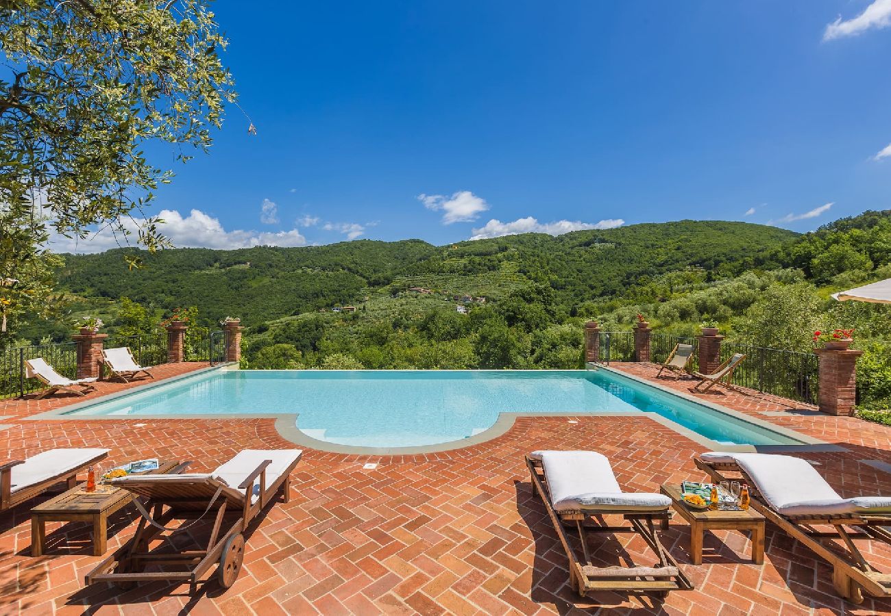 House in Monsummano Terme - Luxury Tuscan villa with exclusive pool