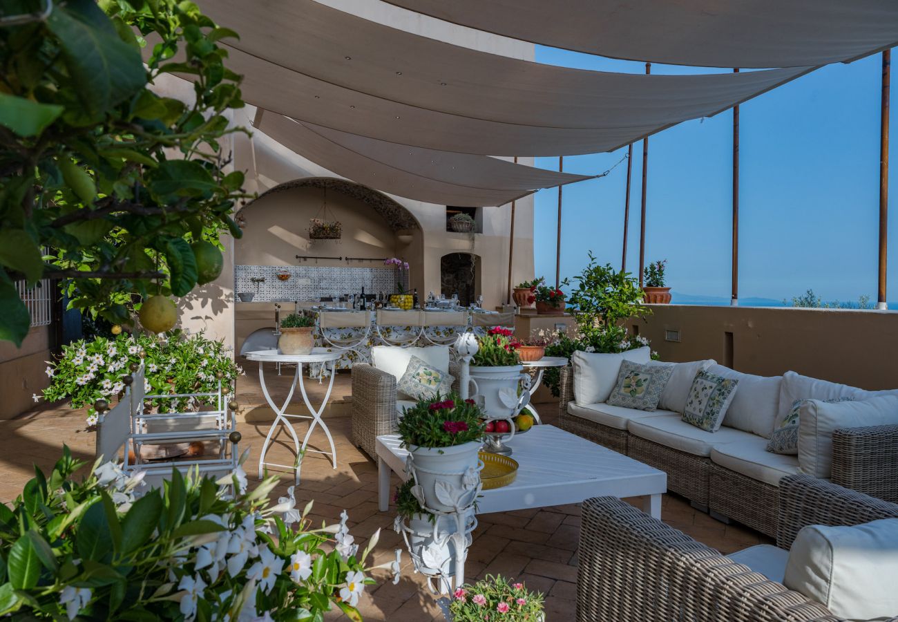 Villa in Furore - IL MANIERO DEGLI DEI