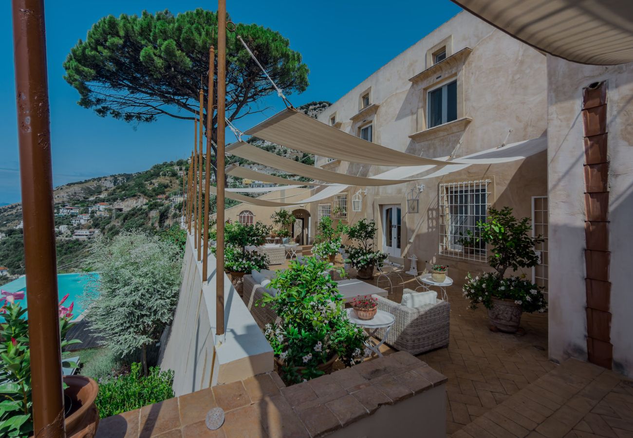 Villa in Furore - IL MANIERO DEGLI DEI
