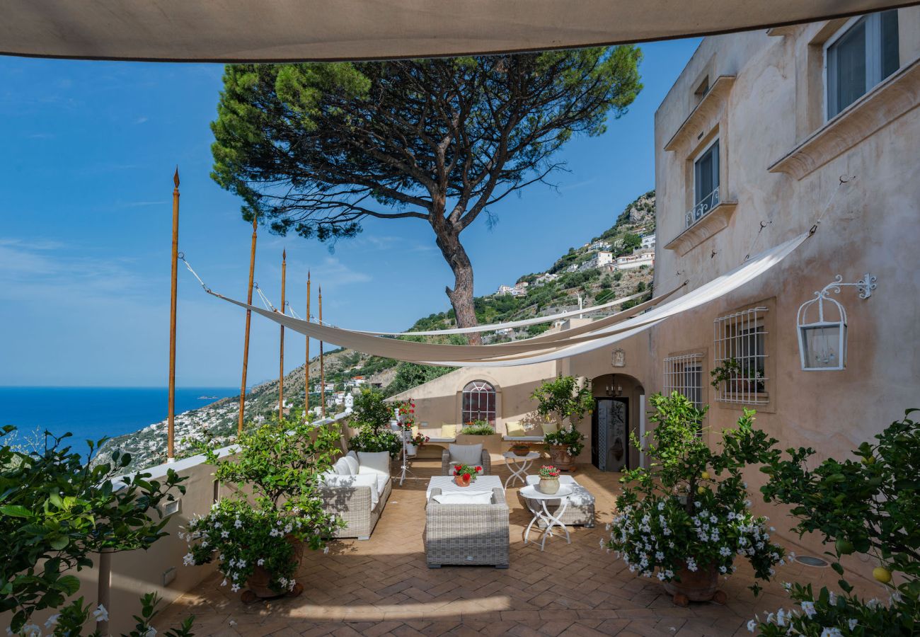 Villa in Furore - IL MANIERO DEGLI DEI