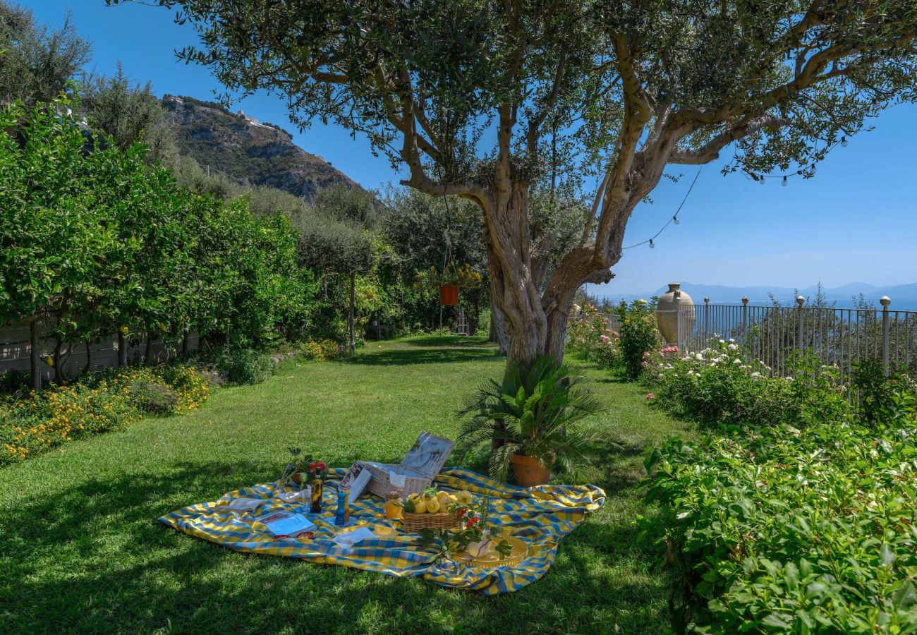 Villa in Furore - IL MANIERO DEGLI DEI