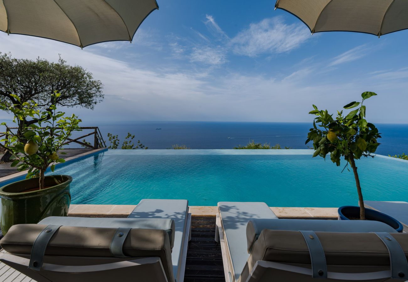 Villa in Furore - IL MANIERO DEGLI DEI