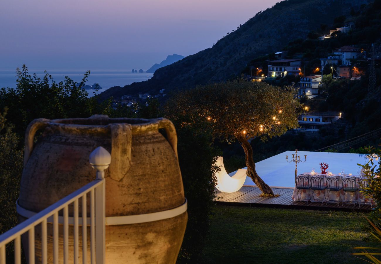 Villa in Furore - IL MANIERO DEGLI DEI