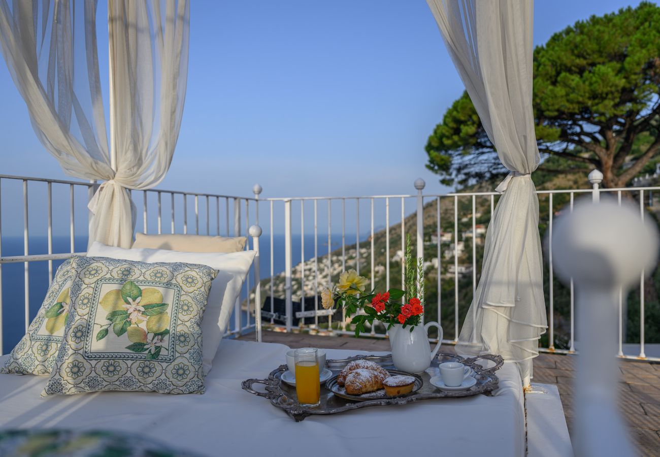 Villa in Furore - IL MANIERO DEGLI DEI