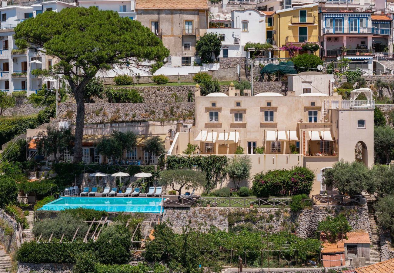 Villa in Furore - IL MANIERO DEGLI DEI