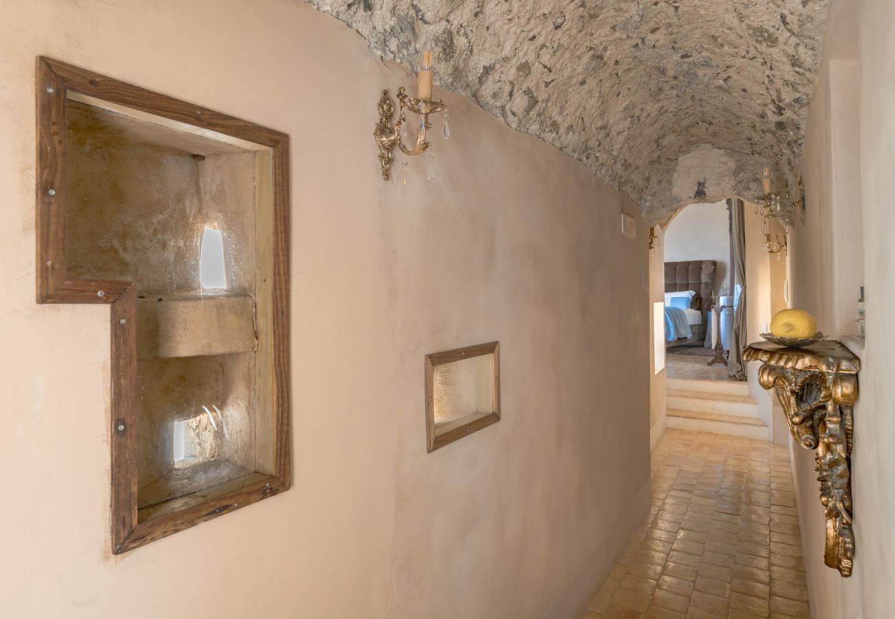 Villa in Furore - IL MANIERO DEGLI DEI