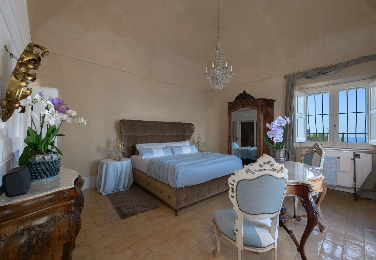 Villa in Furore - IL MANIERO DEGLI DEI