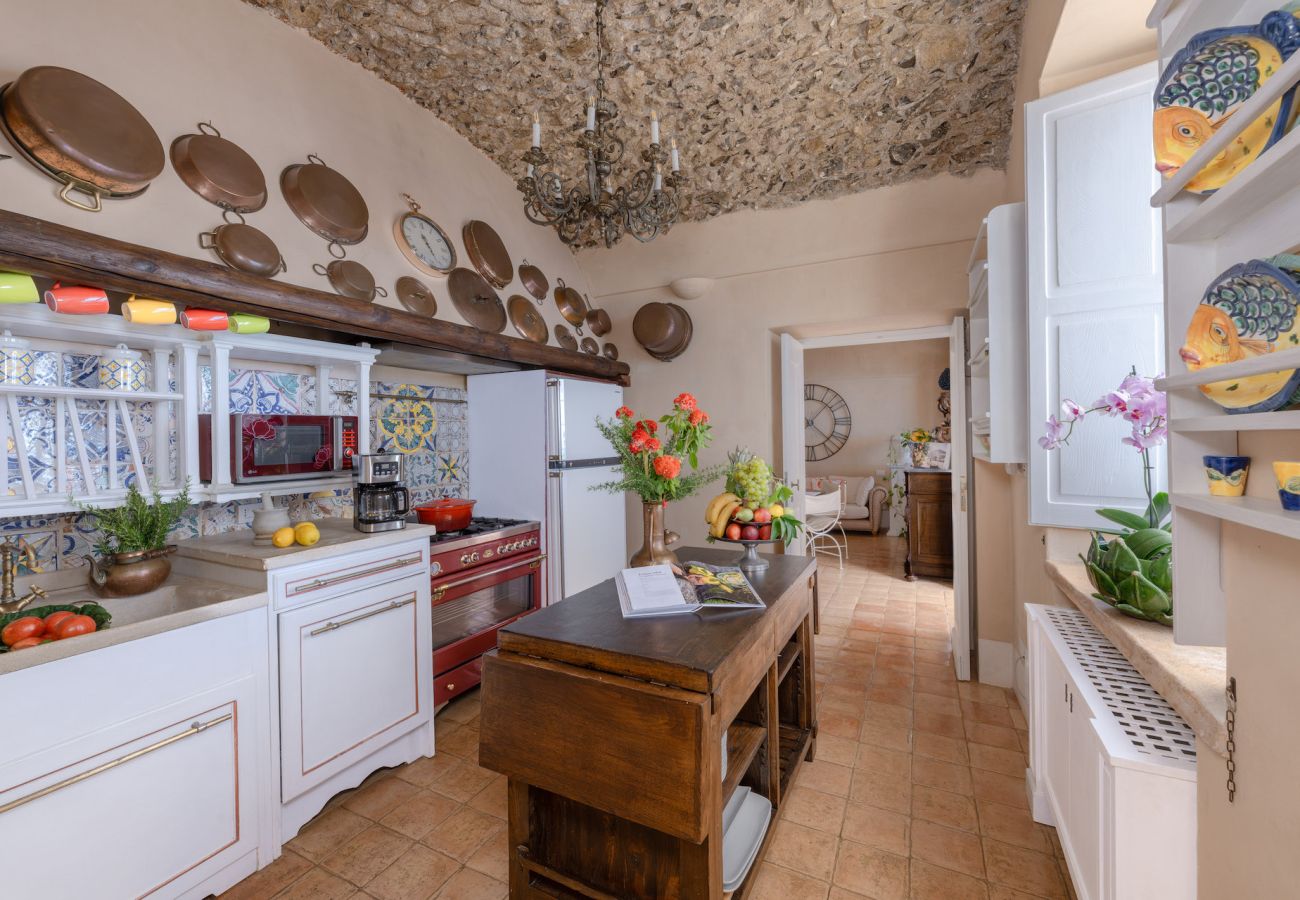Villa in Furore - IL MANIERO DEGLI DEI