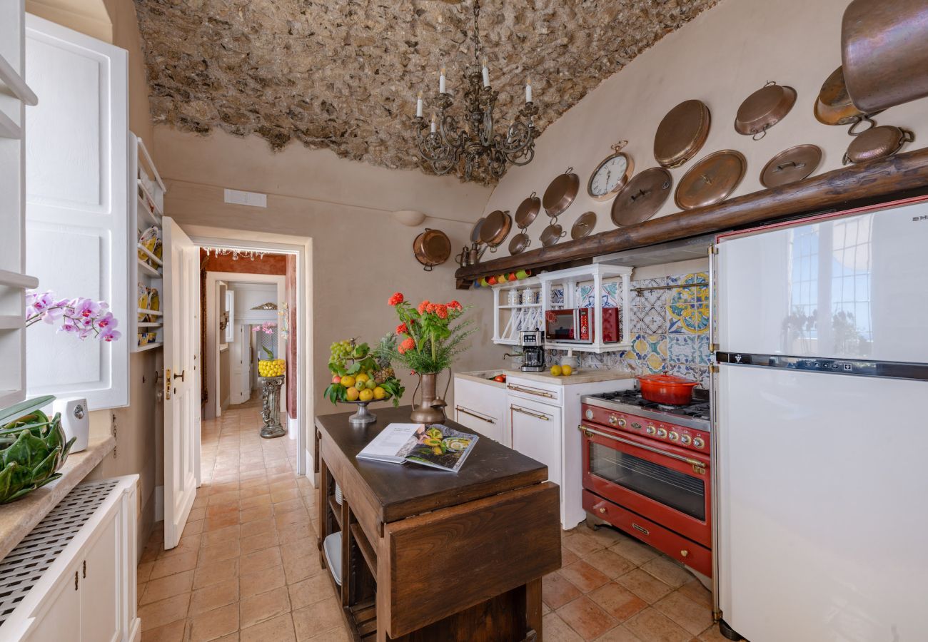 Villa in Furore - IL MANIERO DEGLI DEI