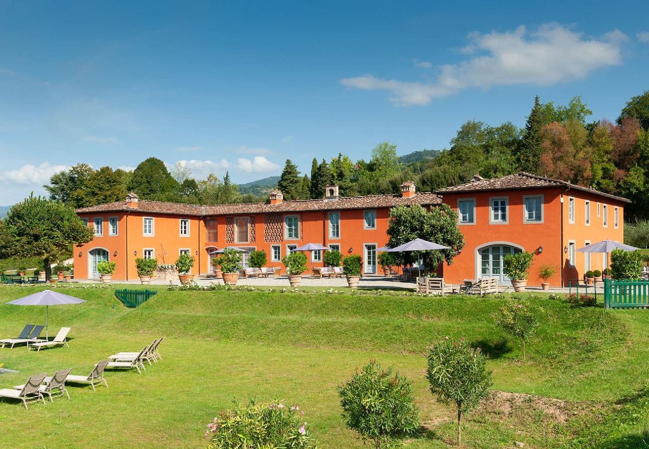 Villa in Lucca - Stunning Luxury Villa with pool