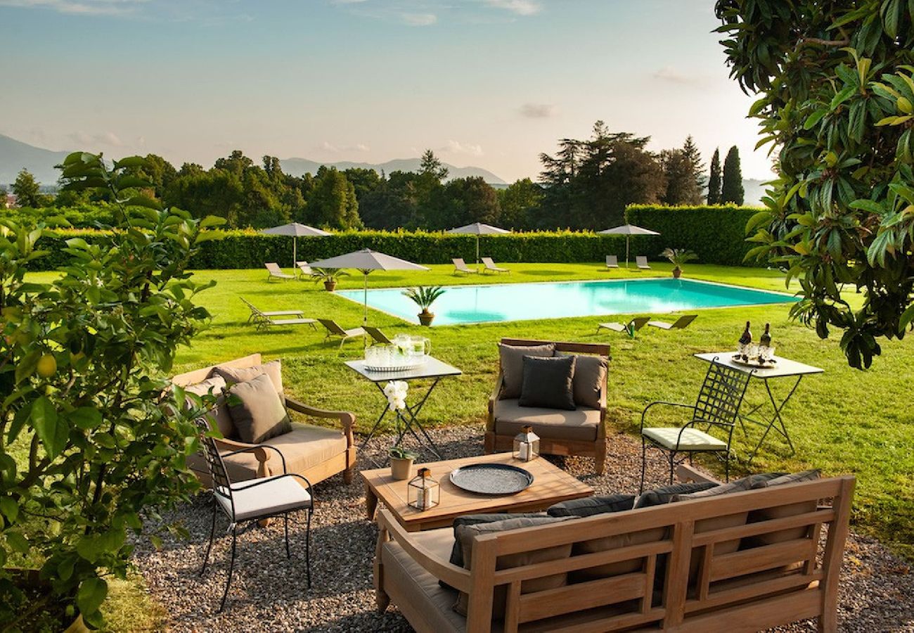 Villa in Lucca - Stunning Luxury Villa with pool