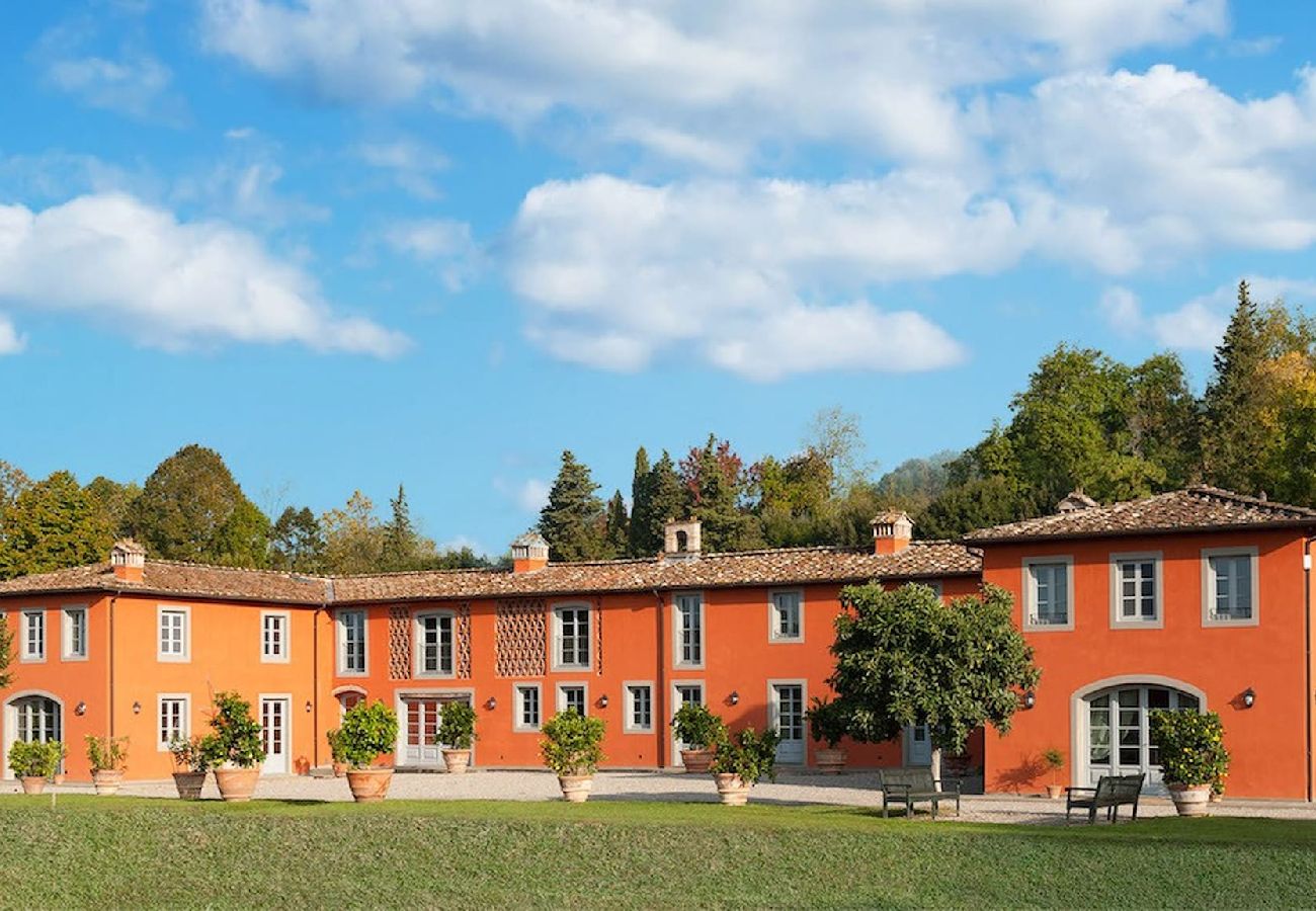 Villa in Lucca - Stunning Luxury Villa with pool