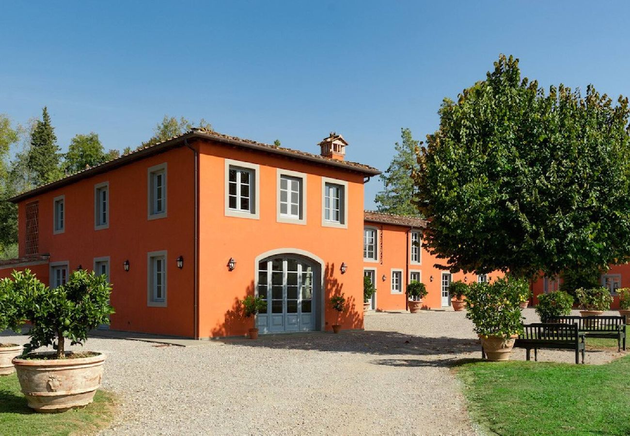 Villa in Lucca - Stunning Luxury Villa with pool