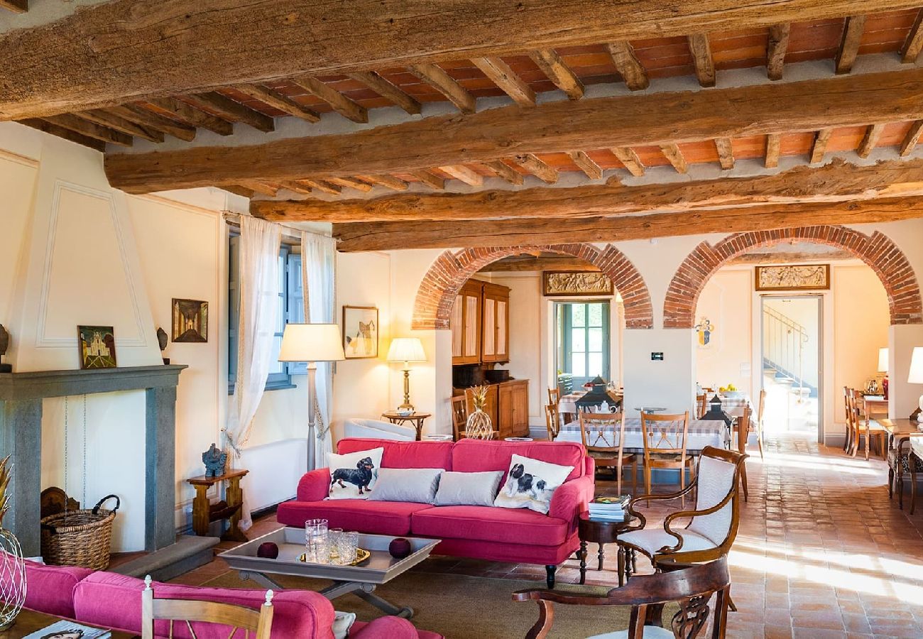 Villa in Lucca - Stunning Luxury Villa with pool