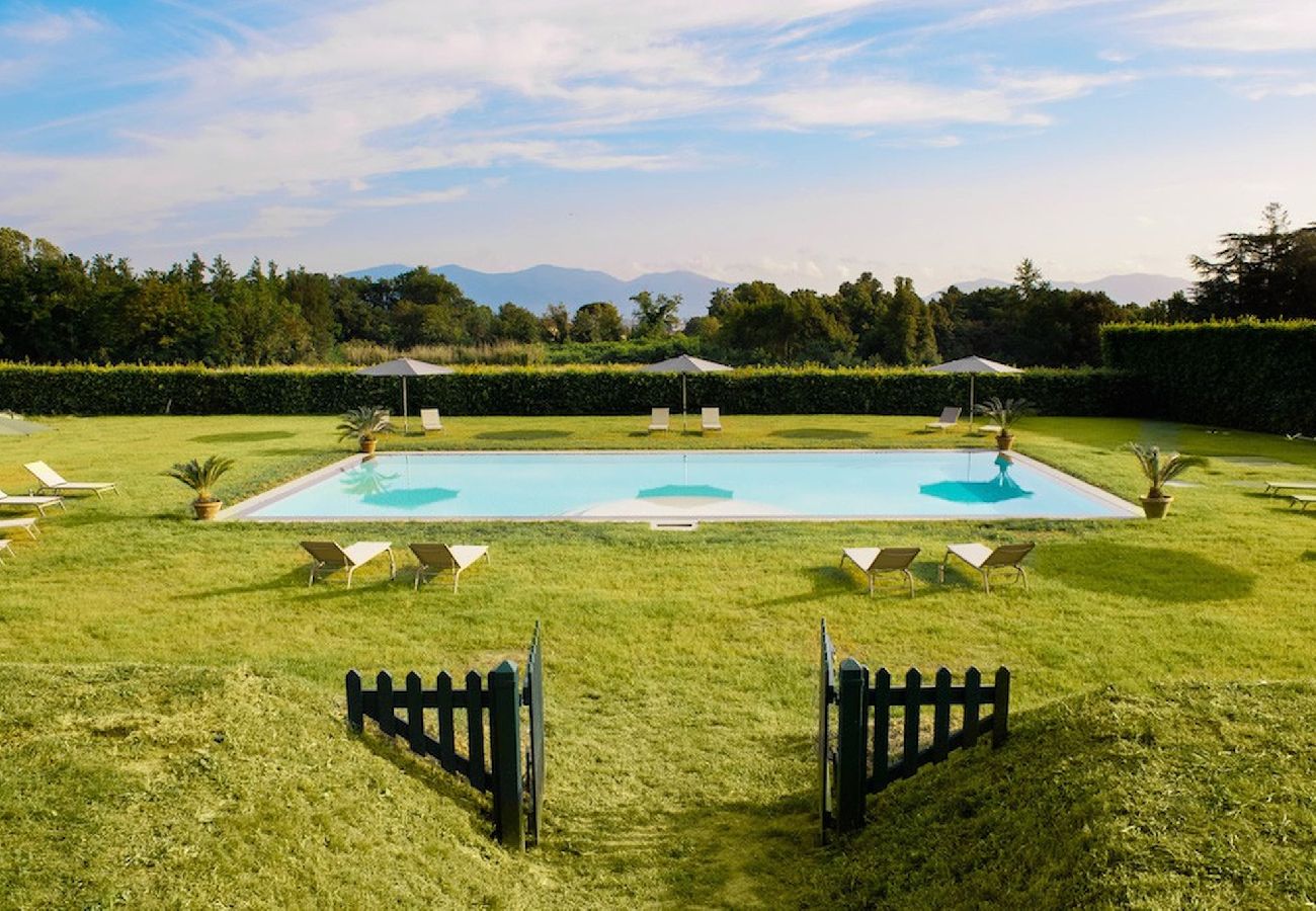 Villa in Lucca - Stunning Luxury Villa with pool
