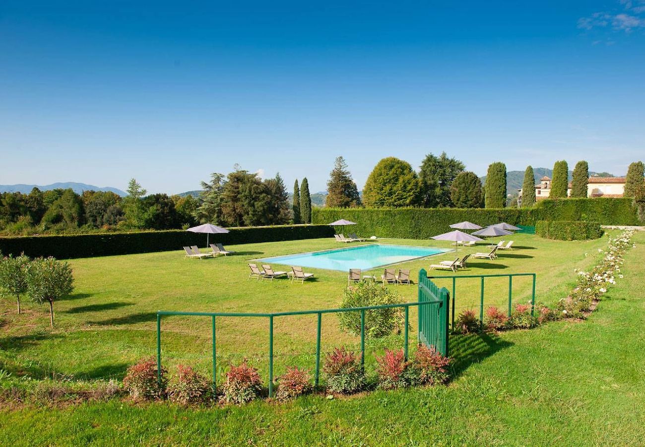 Villa in Lucca - Stunning Luxury Villa with pool