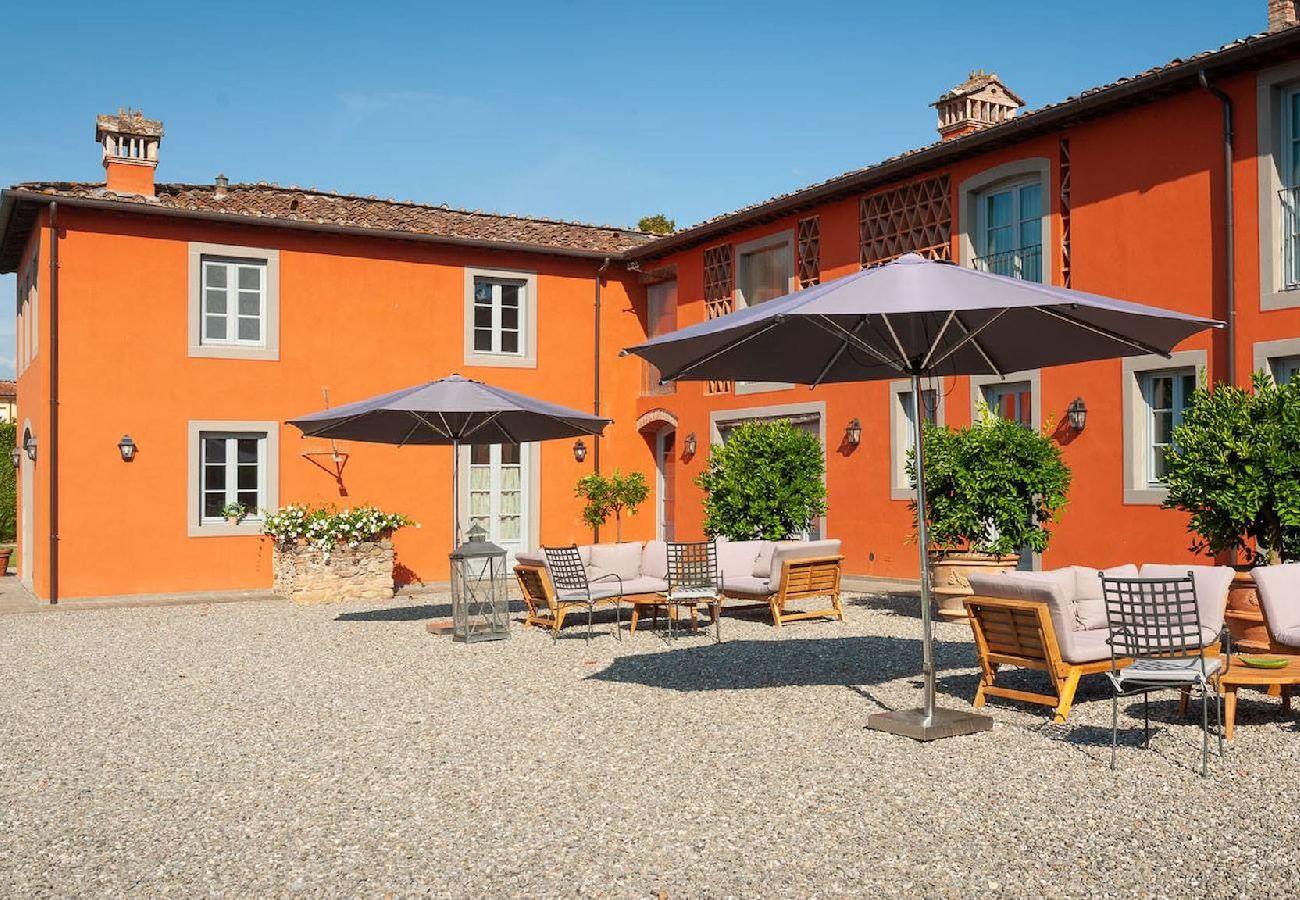 Villa in Lucca - Stunning Luxury Villa with pool