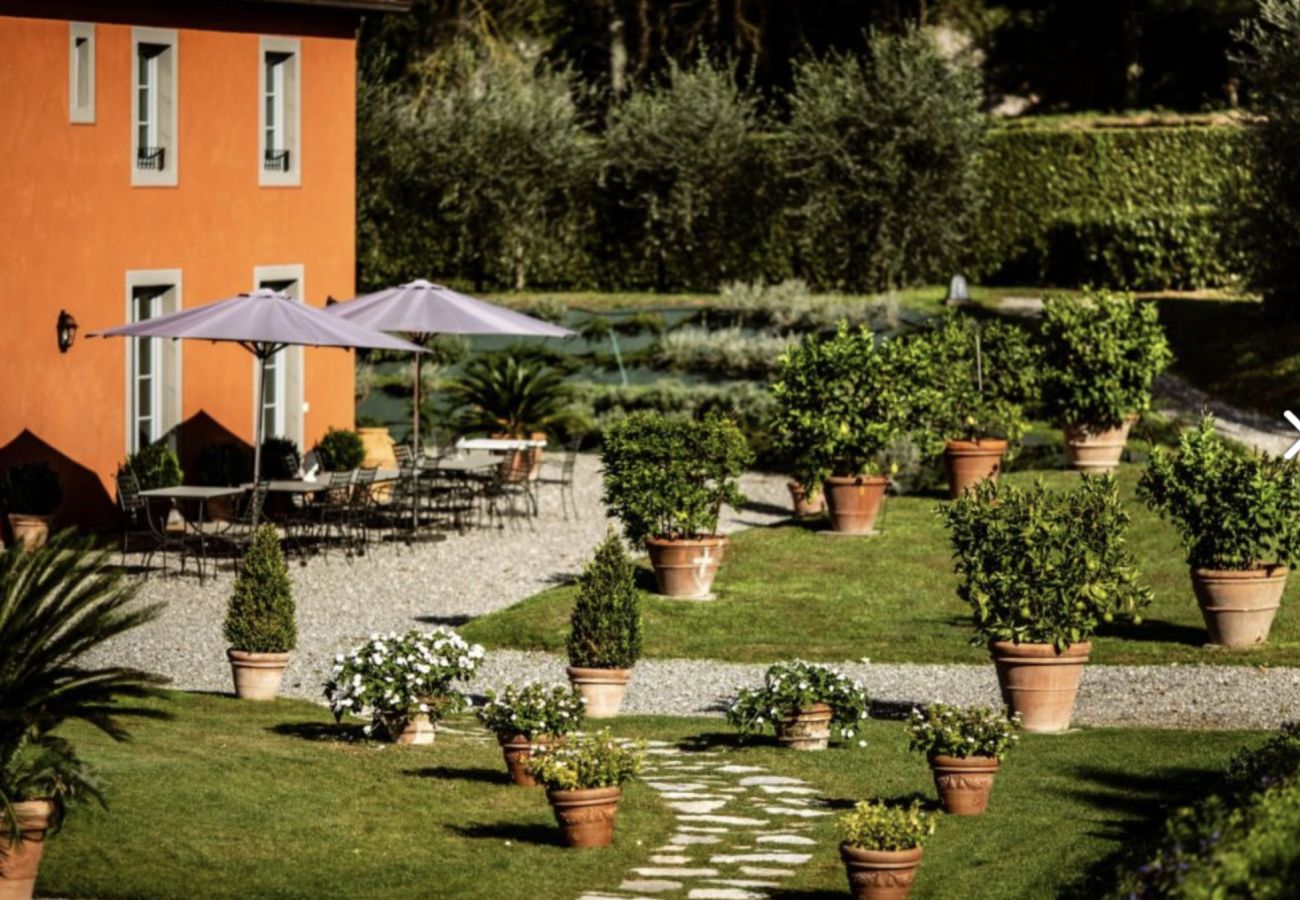 Villa in Lucca - Stunning Luxury Villa with pool