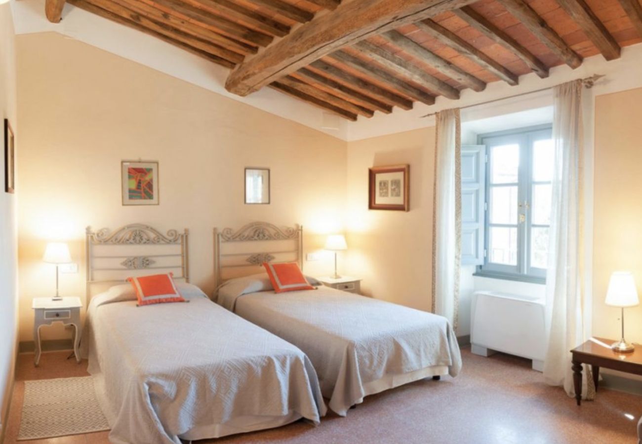 Villa in Lucca - Stunning Luxury Villa with pool