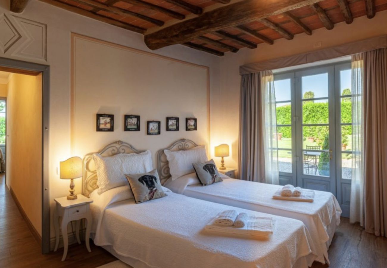 Villa in Lucca - Stunning Luxury Villa with pool