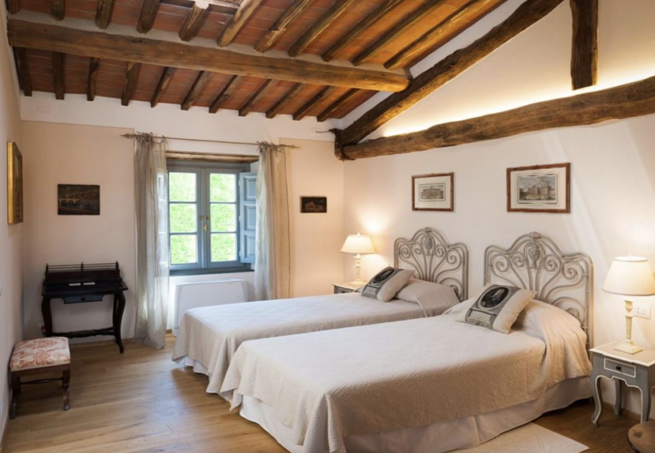 Villa in Lucca - Stunning Luxury Villa with pool