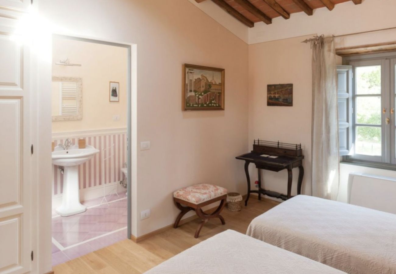 Villa in Lucca - Stunning Luxury Villa with pool