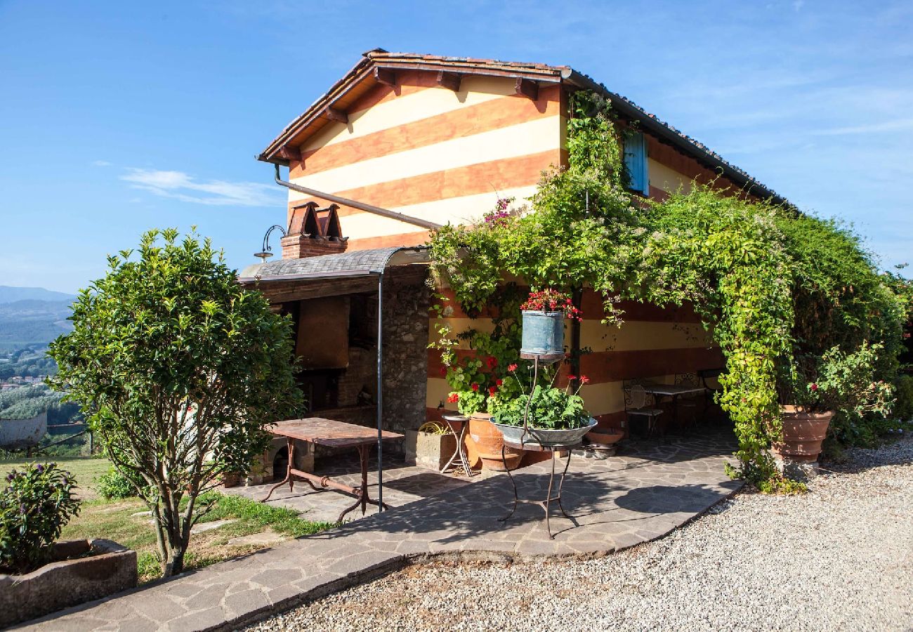 House in Lucca - VILLA DELL´ORTENSIA
