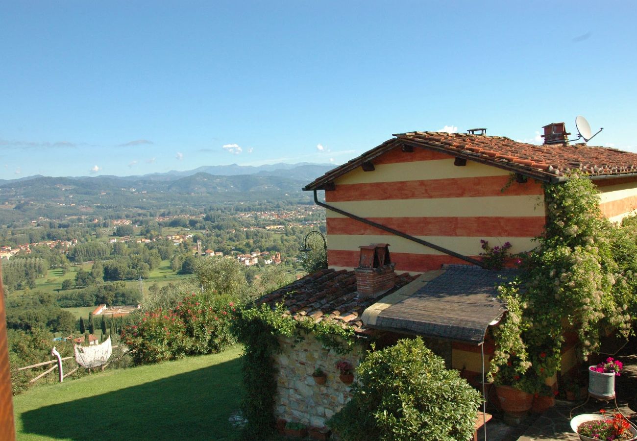 House in Lucca - VILLA DELL´ORTENSIA