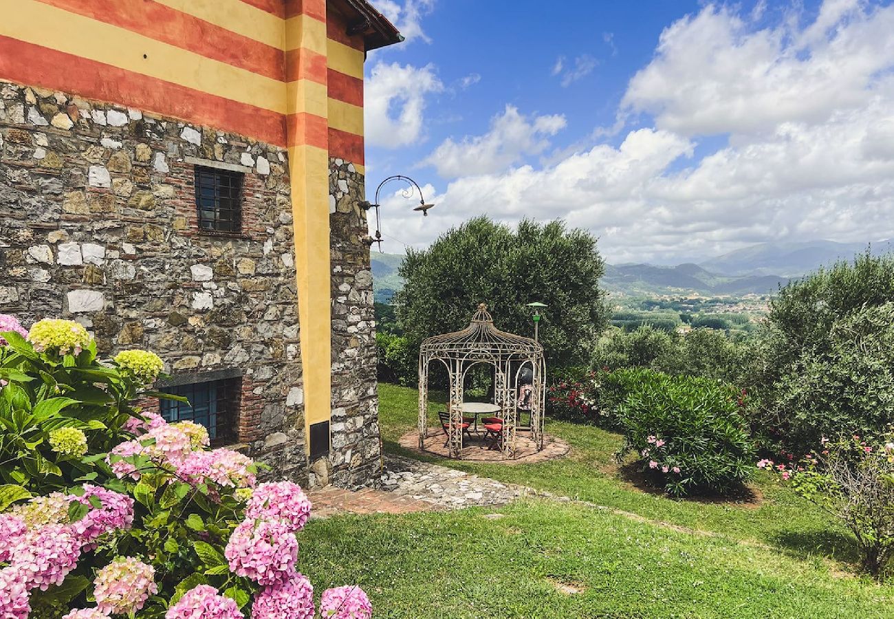 House in Lucca - VILLA DELL´ORTENSIA