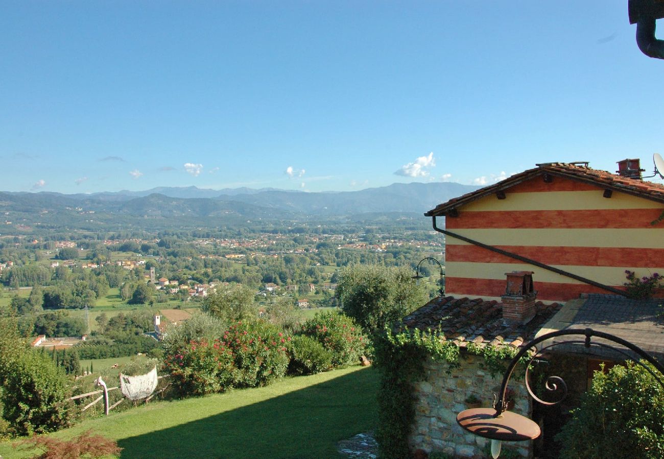 House in Lucca - VILLA DELL´ORTENSIA