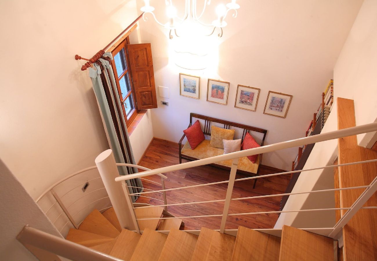 Villa in Reggello - Villa Casa Rossa in a scenic place. 16 people