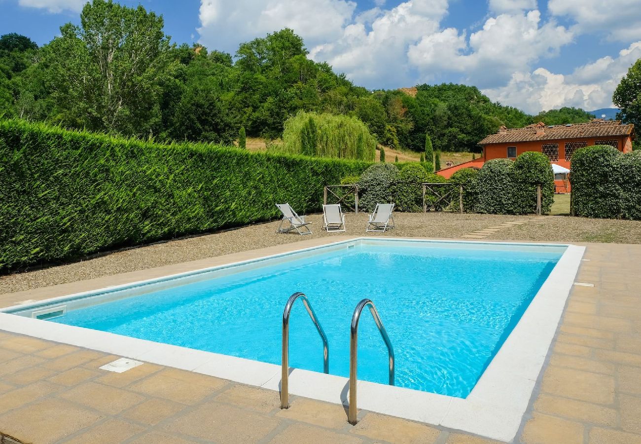 Villa in Reggello - Villa Casa Rossa in a scenic place. 16 people