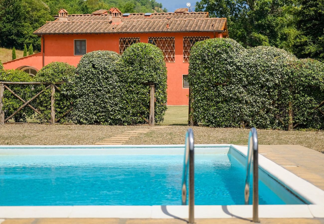 Villa in Reggello - Villa Casa Rossa in a scenic place. 16 people