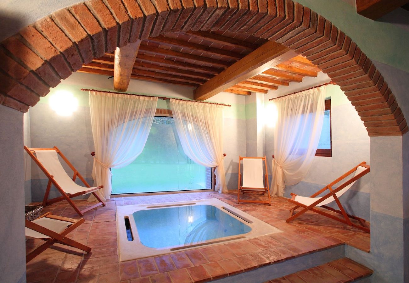 Villa in Reggello - Villa Casa Rossa in a scenic place. 16 people