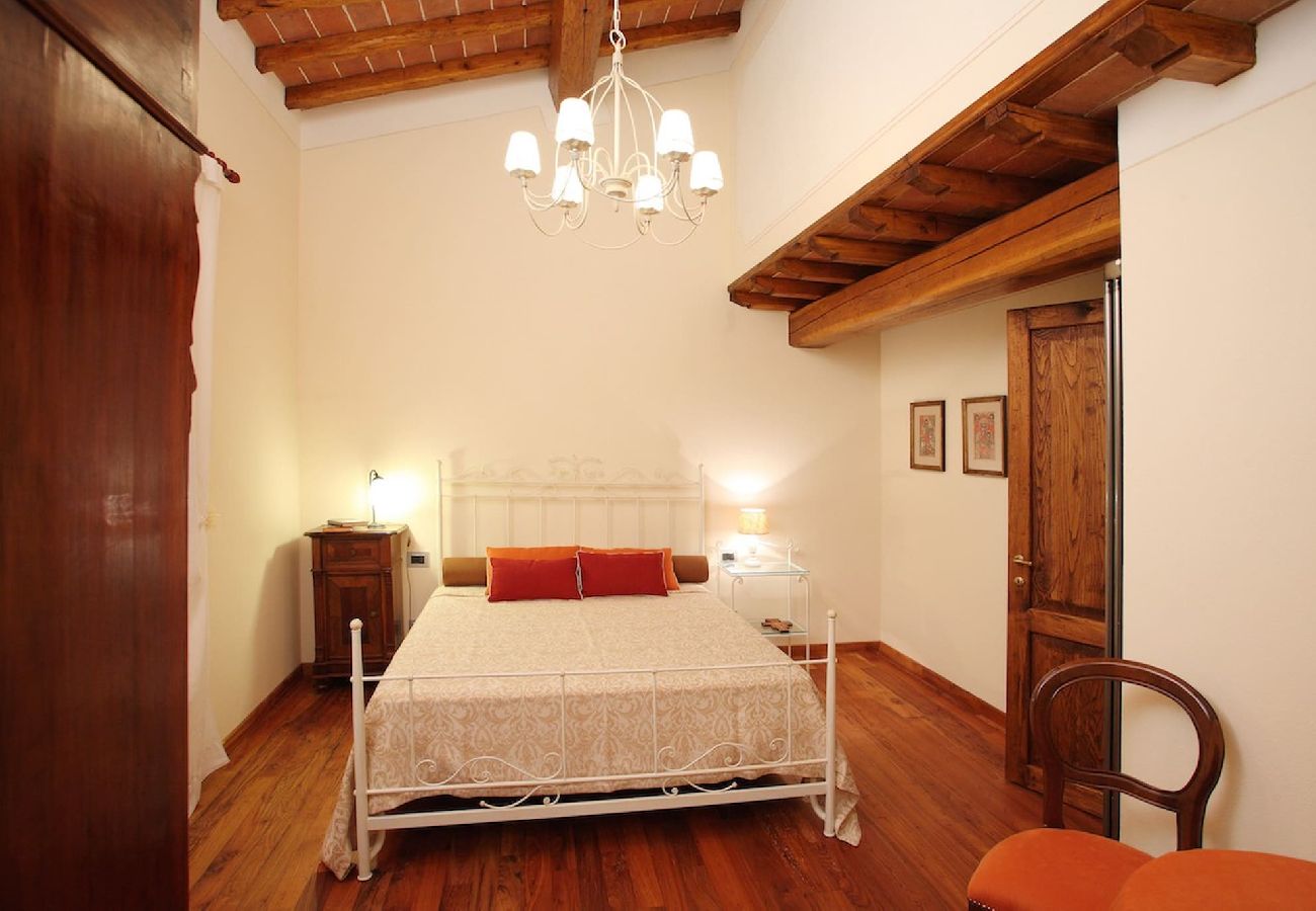 Villa in Reggello - Villa Casa Rossa in a scenic place. 16 people