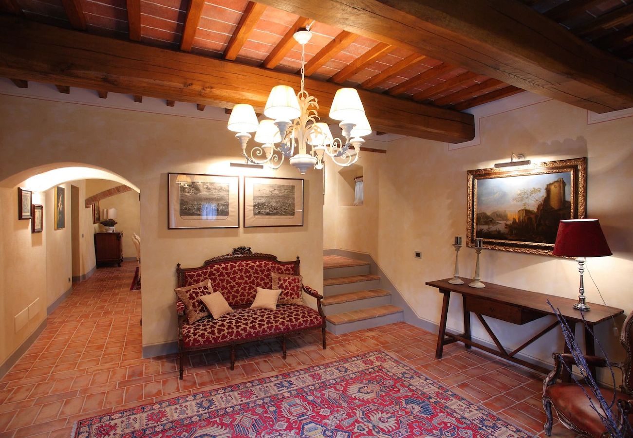 Villa in Reggello - Villa Casa Rossa in a scenic place. 16 people